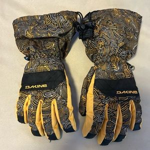 Kids 6-8 Dakine ski gloves